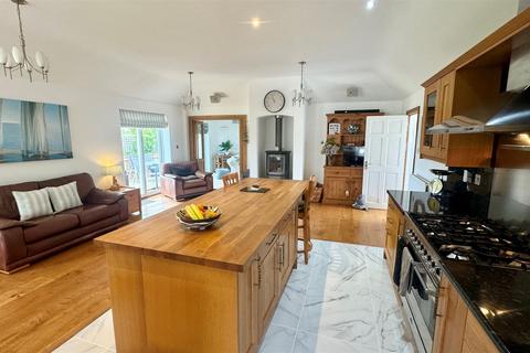 3 bedroom bungalow for sale, St Helens Close, Croyde EX33