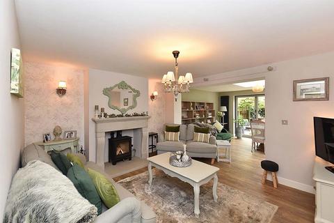 5 bedroom detached house for sale, Leat Place, Bollington,