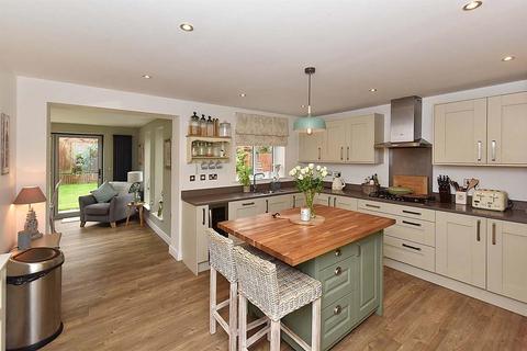 5 bedroom detached house for sale, Leat Place, Bollington,