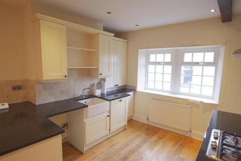 2 bedroom flat to rent, Holywell Grove, Armley, LEEDS