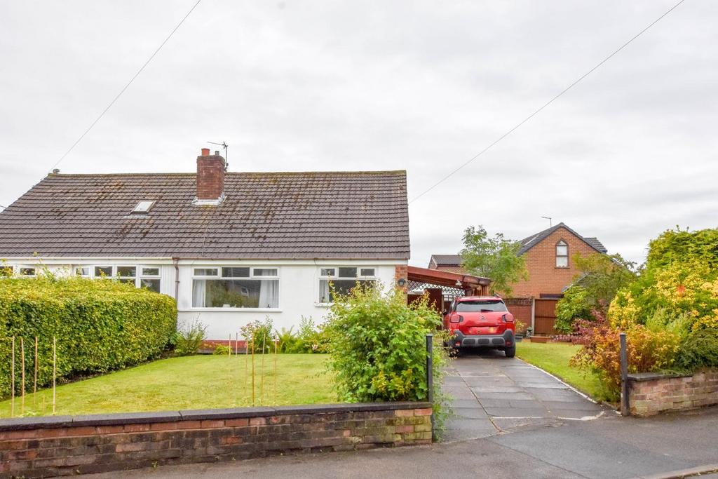 Martland Avenue, Shevington, Wigan... 2 bed semidetached house for