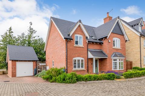 4 bedroom detached house for sale, Springhill Close, Shipston-On-Stour