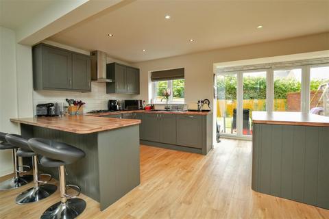 4 bedroom detached house for sale, Regent Drive, Easingwold, York