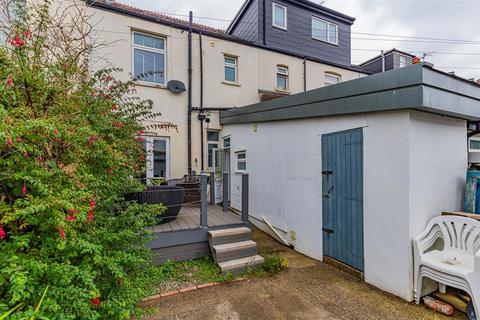 3 bedroom house to rent, Deri Road, Cardiff CF23