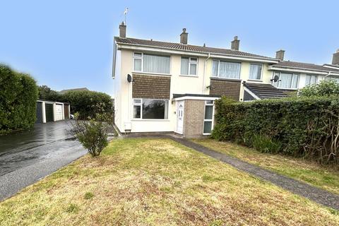 3 bedroom end of terrace house for sale, Trenethick Avenue, Helston TR13