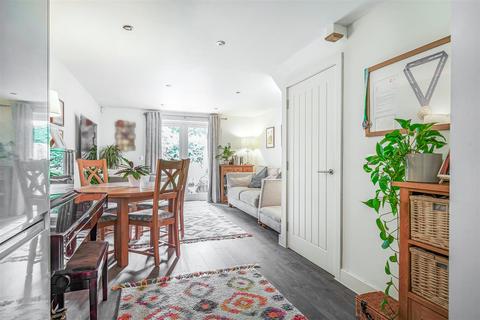 3 bedroom terraced house for sale, Cedar House, London Road