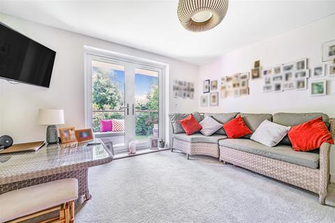 3 bedroom terraced house for sale, Cedar House, London Road