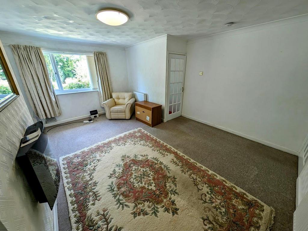 53 KENILWORTH LOUNGE1.jpg