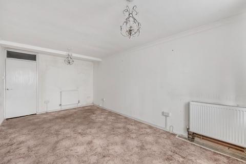 2 bedroom maisonette for sale, Evering Road, London, N16