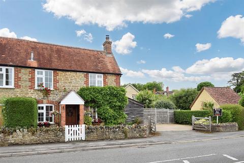 2 bedroom cottage for sale, Bourton, Gillingham