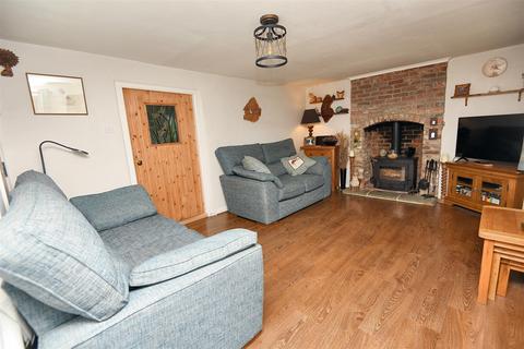 2 bedroom cottage for sale, Bourton, Gillingham