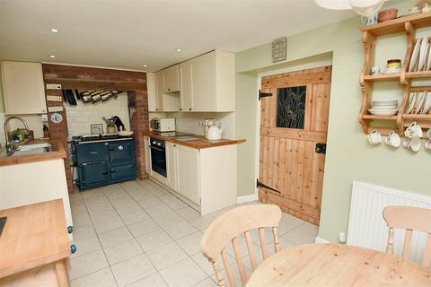 2 bedroom cottage for sale, Bourton, Gillingham