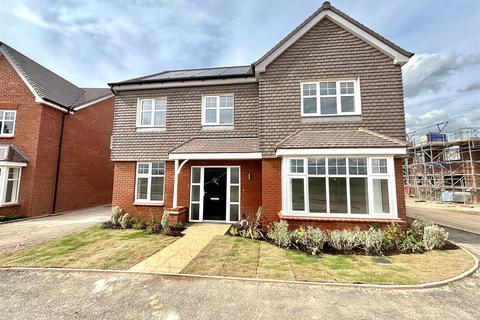 4 bedroom detached house to rent, Crown lane, Nuneaton, Warwickshire