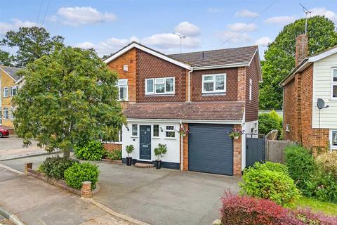 4 bedroom detached house for sale, Docklands Avenue, Ingatestone