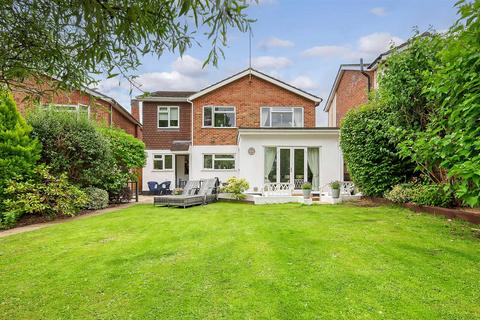 4 bedroom detached house for sale, Docklands Avenue, Ingatestone