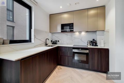 2 bedroom apartment to rent, Luxe Tower, Dock Street, London, E1