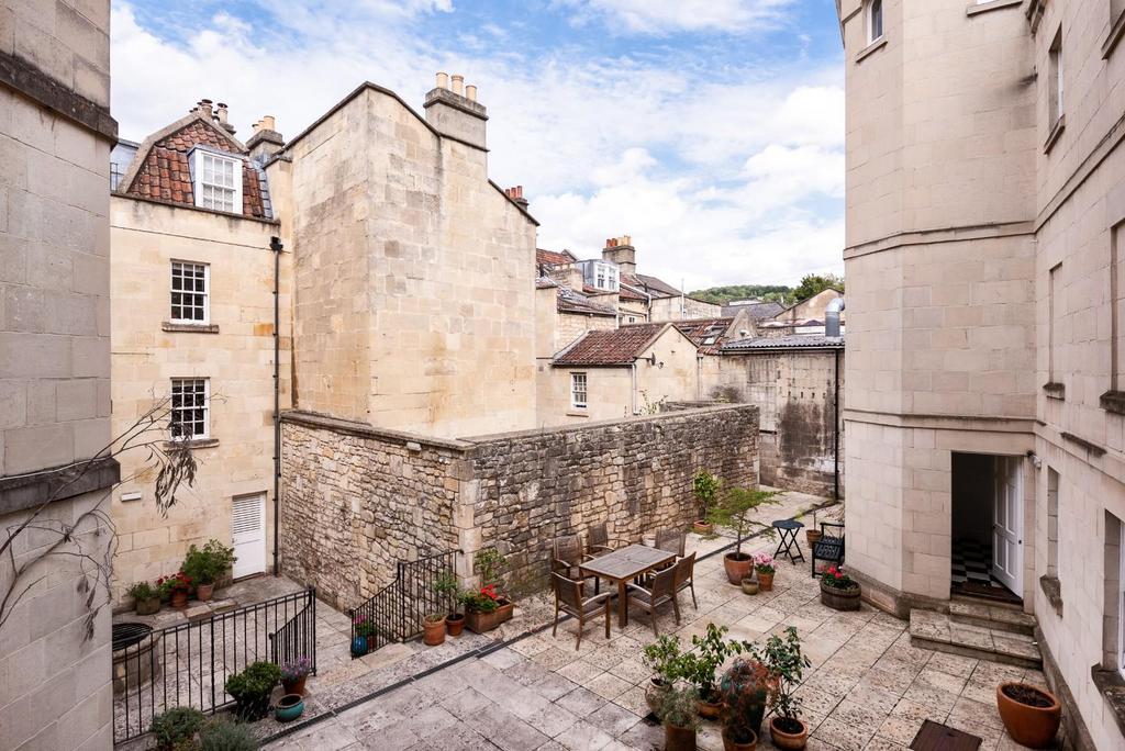 Flat D, Bartletts Court, Widcombe Parade, Bath, BA