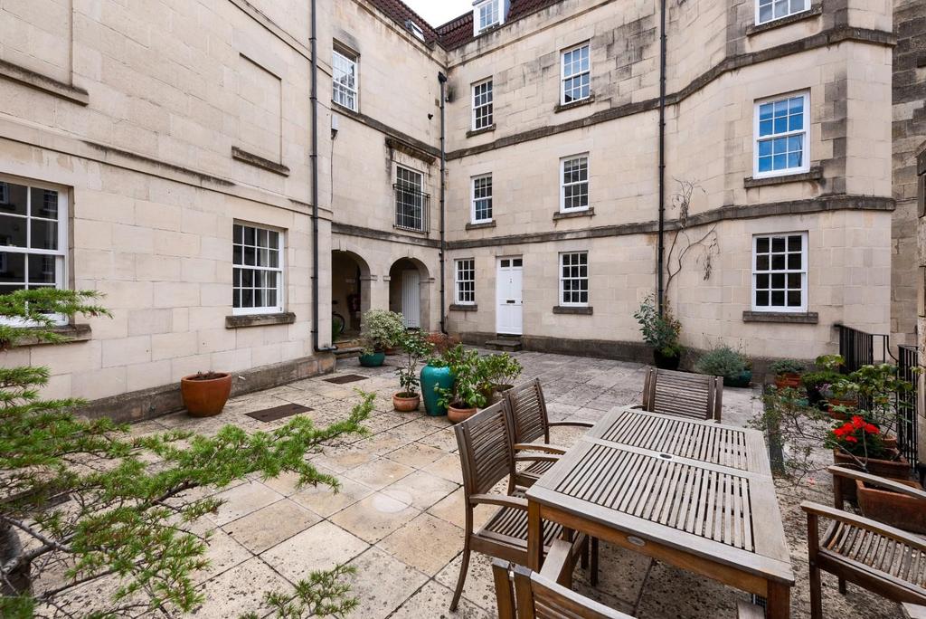 Flat D, Bartletts Court, Widcombe Parade, Bath, BA