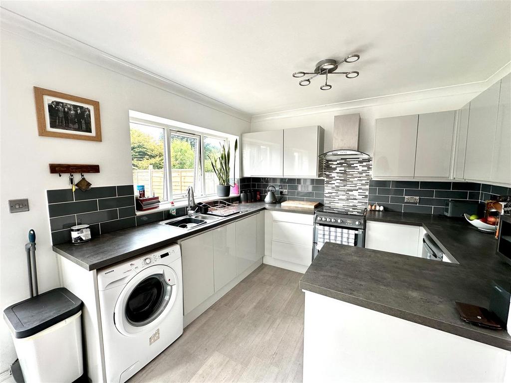 Dining Kitchen 4.jpg