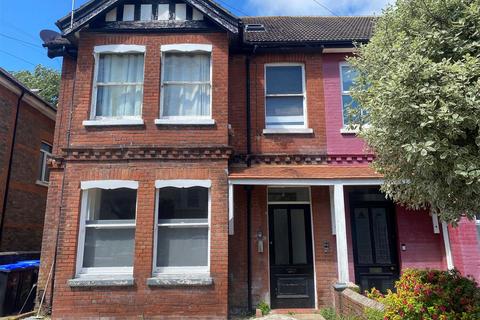 House to rent, Cowper Road, Worthing
