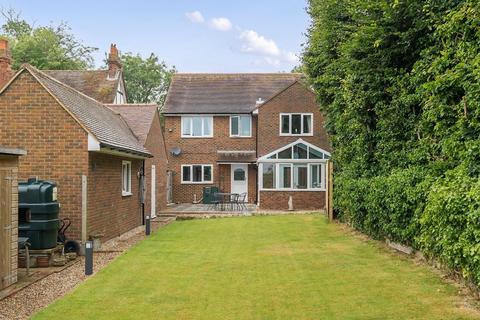 4 bedroom detached house for sale, Faversham Road, Boughton Lees, Ashford TN25