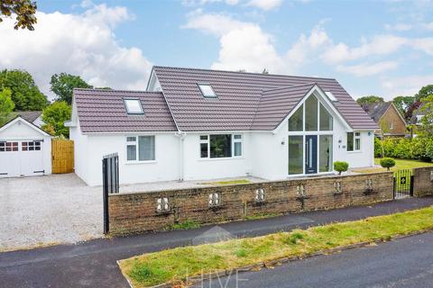 4 bedroom detached house for sale, Winton Way, New Milton BH25