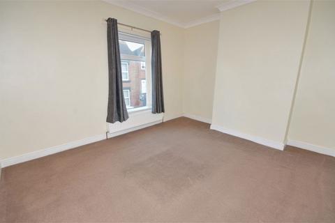 2 bedroom terraced house to rent, Stanley Street, Featherstone, WF7