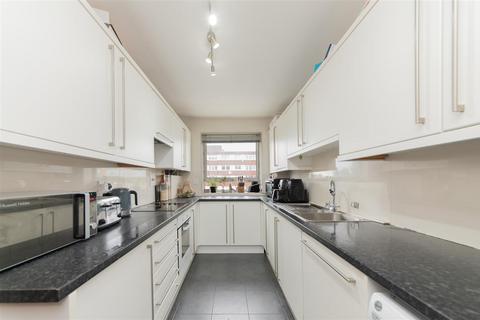 2 bedroom flat for sale, Ballards Lane, Finchley