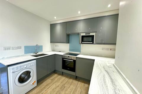 1 bedroom apartment for sale, Reading Road South, Fleet GU52