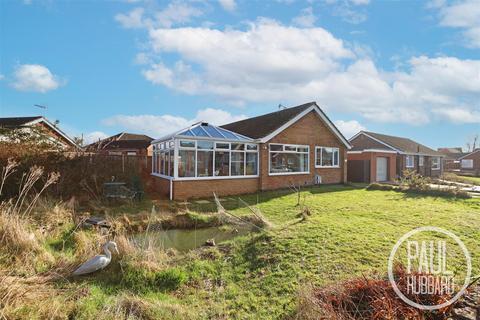 2 bedroom detached bungalow for sale, Greenacre Crescent, Lowestoft, NR32