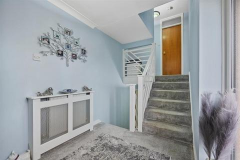 37 Gatcombe, Great Holm, Milton Keynes, MK8 9EA