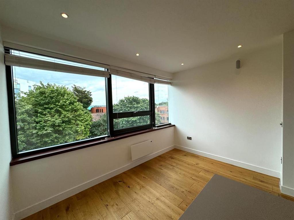 Living room pic 9.jpeg