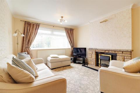 2 bedroom semi-detached bungalow for sale, Langford Walk, Hull