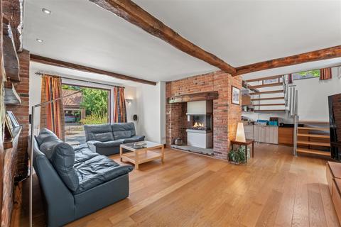 4 bedroom barn conversion for sale, Back Lane, Halam NG22