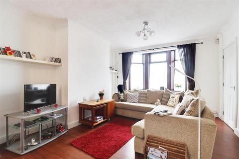 3 bedroom end of terrace house for sale, Askew Avenue, Hull