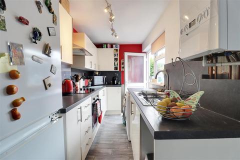 3 bedroom end of terrace house for sale, Askew Avenue, Hull