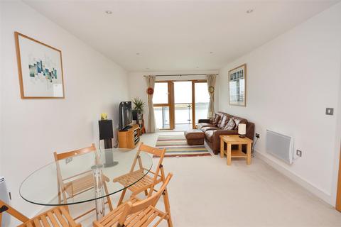 2 bedroom flat for sale, Midway Quay, Eastbourne