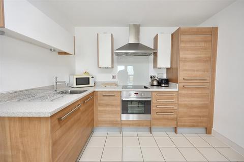 2 bedroom flat for sale, Midway Quay, Eastbourne