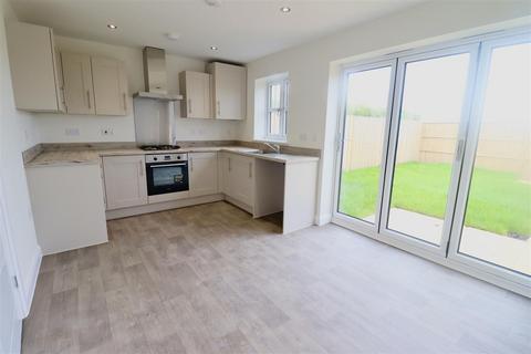 3 bedroom end of terrace house for sale, Jeeves Drive, Goole