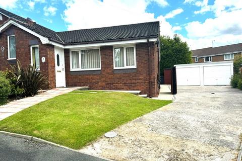 2 bedroom semi-detached bungalow for sale, Springclough Drive, Oldham