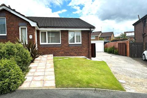 2 bedroom semi-detached bungalow for sale, Springclough Drive, Oldham