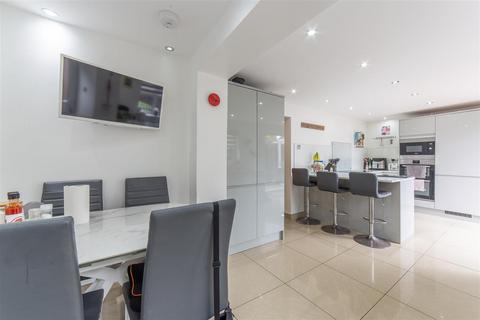 Pilton Vale, Newport NP20