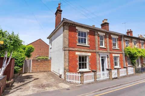 4 bedroom semi-detached house for sale, Manor Street, Berkhamsted