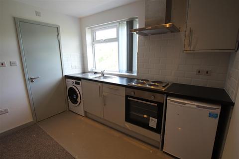 Studio to rent, Narborough Road, Leicester