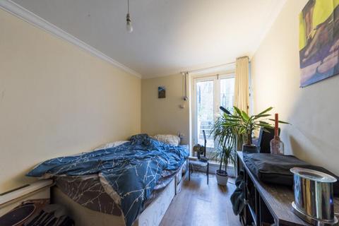 4 bedroom flat to rent, Haverstock Hill, London