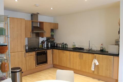 2 bedroom flat to rent, St James Quay, Leeds