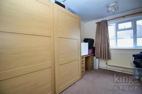 2 bedroom flat for sale, Downfield Road, Cheshunt, Waltham Cross