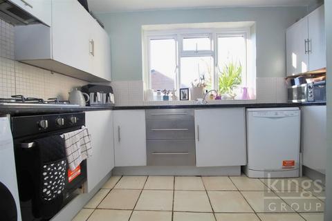 2 bedroom flat for sale, Downfield Road, Cheshunt, Waltham Cross