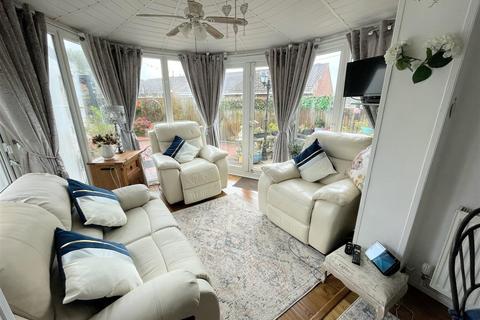 2 Larch Close, Cimla, Neath, SA11 3XE