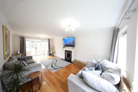 6 North View, Little Weighton, Cottingham, HU20 3UL